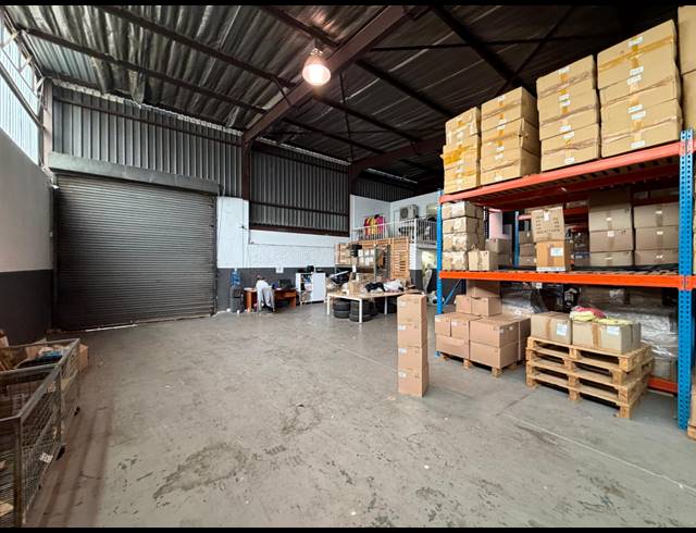 489M² WAREHOUSE TO LET IN HALFWAY HOUSE